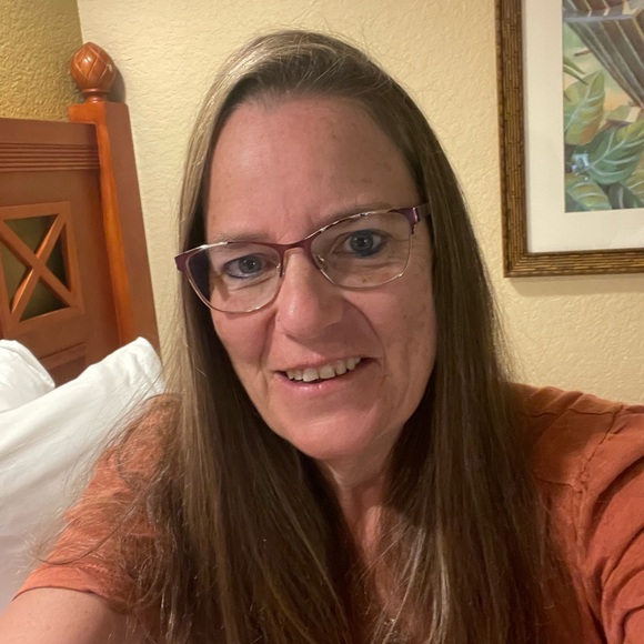 Meet your Posher, Joyce - Picture 2 of 2